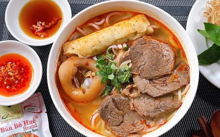 Công thức nấu bún bò đơn giản mà chuẩn vị