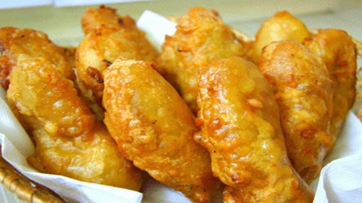 Cách làm bánh chuối thơm ngon, mềm xốp ngay tại nhà 1 Cách làm bánh chuối với những nguyên liệu dễ tìm