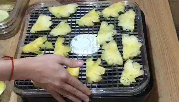 Cách Làm Hoa Quả Sấy Tại Nhà Ngon, Giữ Trọn Hương Và Vị Dịu Dàng Dinh Dưỡng 3 Cách làm hoa quả sấy bằng máy sấy tiện lợi