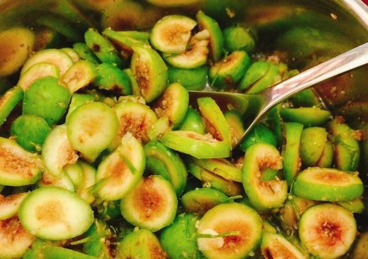 Cách làm sung muối xổi ngon, giòn, không chát tại nhà 2 Cách làm sung muối xổi giòn ngon tại nhà