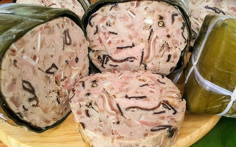 Cách làm giò thủ giòn ngon chuẩn vị tại nhà 1 Chuẩn bị đầy đủ các nguyên liệu để làm giò thủ
